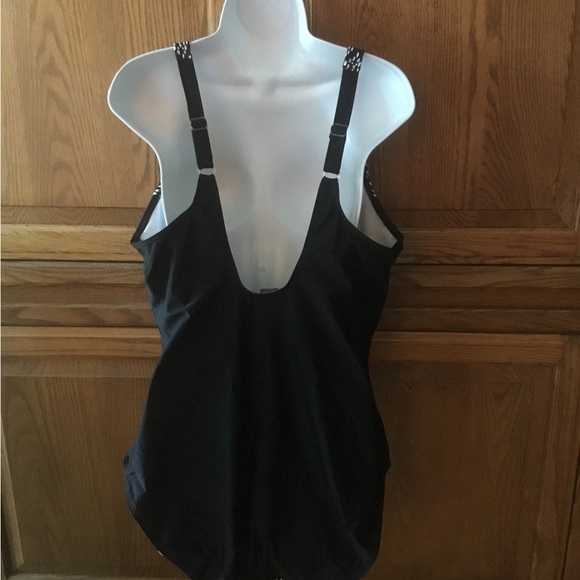 Bawdy one piece - Picture 2 of 3